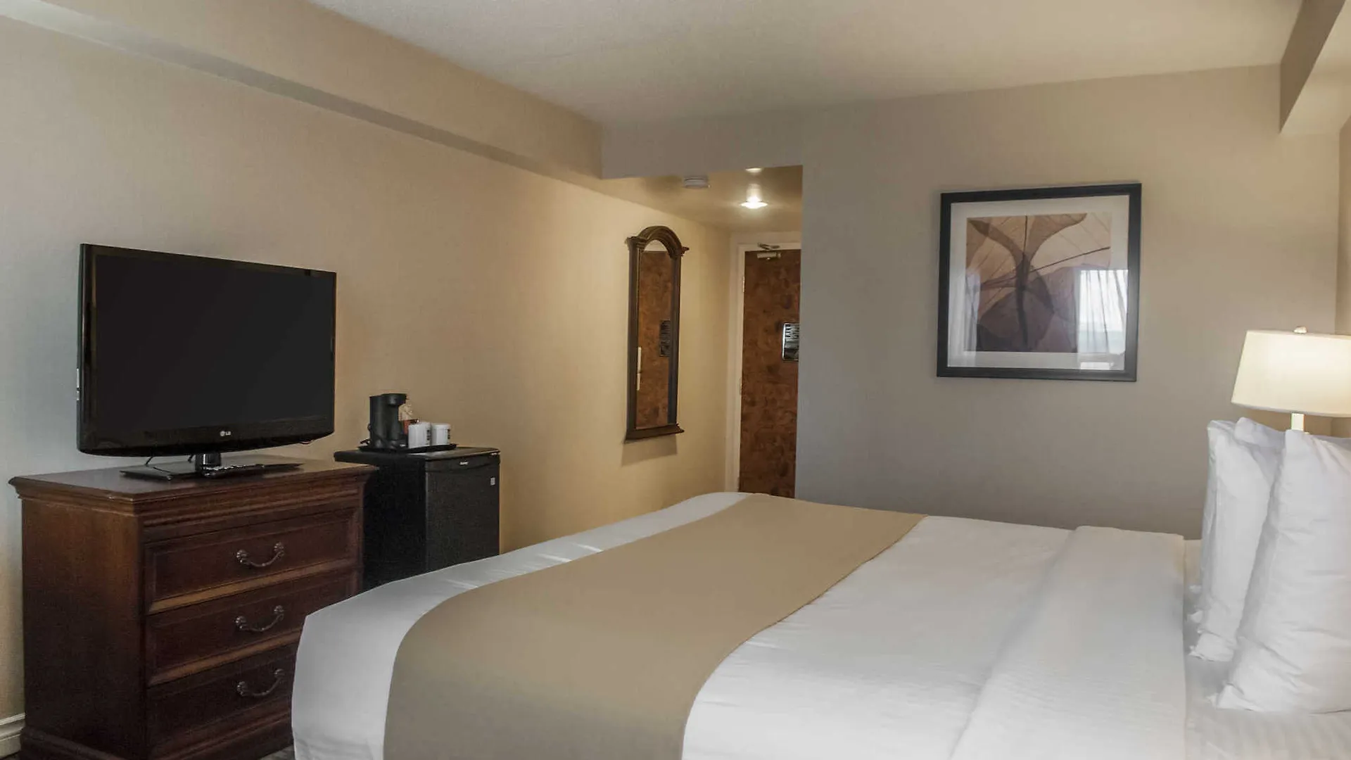 Quality Inn Airport West Mississauga 3*,